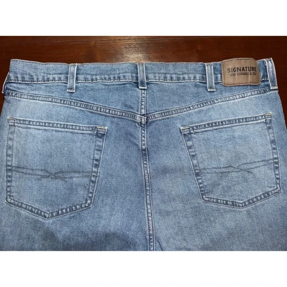 Signature By Levi Strauss S61 Relaxed Jeans Men’s 38x34 Blue Straight Distressed